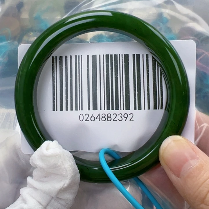 和田玉未镶嵌手镯微瑕58