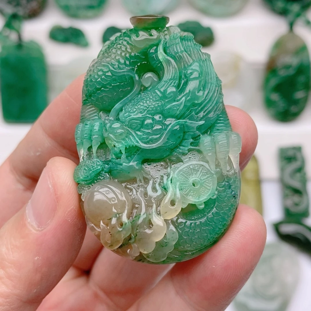 独山玉颈饰未镶嵌辣**哥