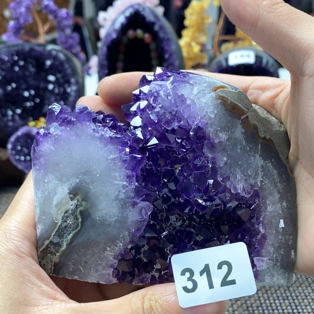 紫晶未镶嵌大型摆件（非配饰）