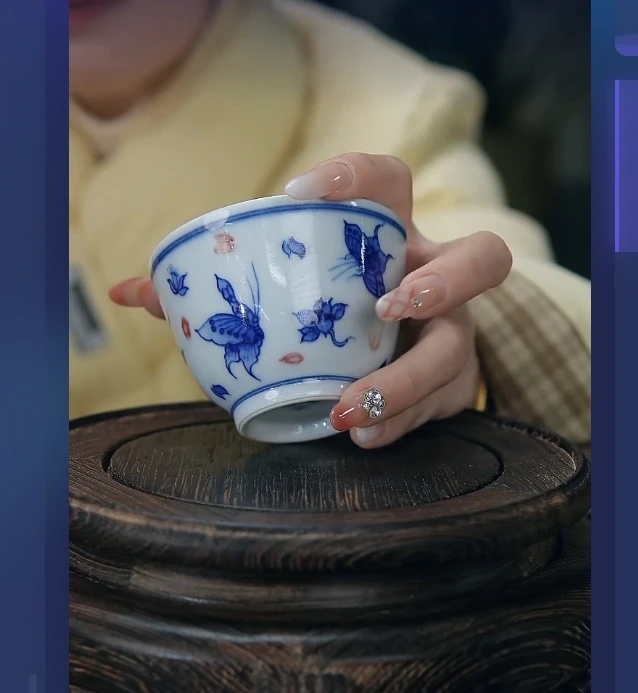 景德镇陶瓷供应链青花釉里红蝶恋花画片主人杯130y