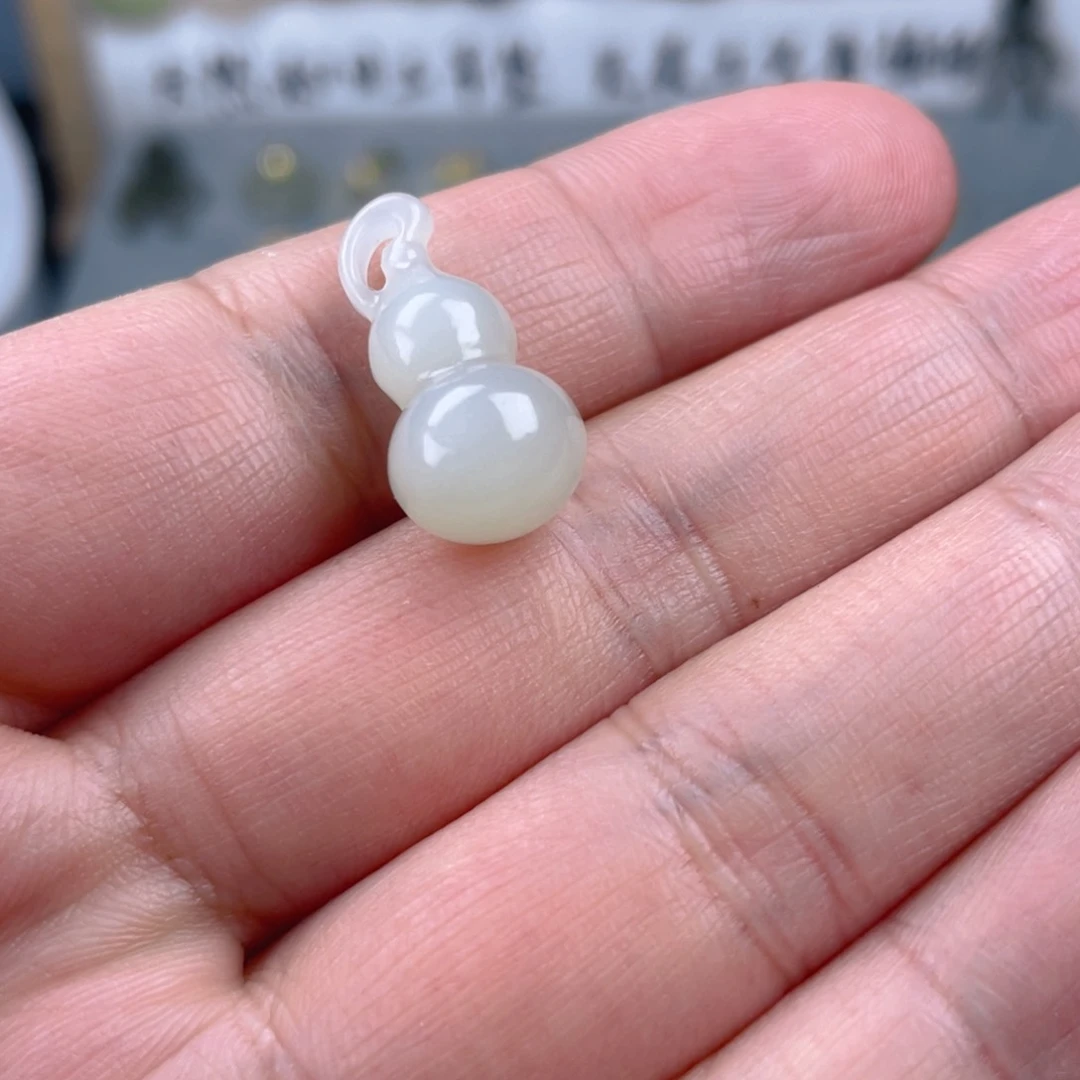 和田玉颈饰未镶嵌?*咩