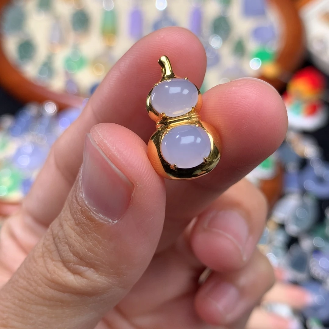 吊坠(不含链)18K金镶嵌翡翠