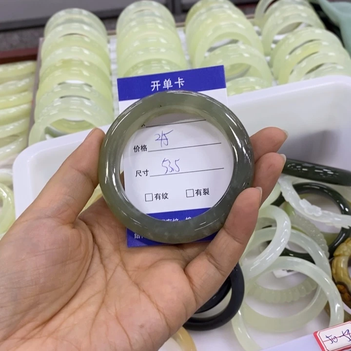 岫玉未镶嵌手镯（圆镯）天然岫玉灰冰手镯