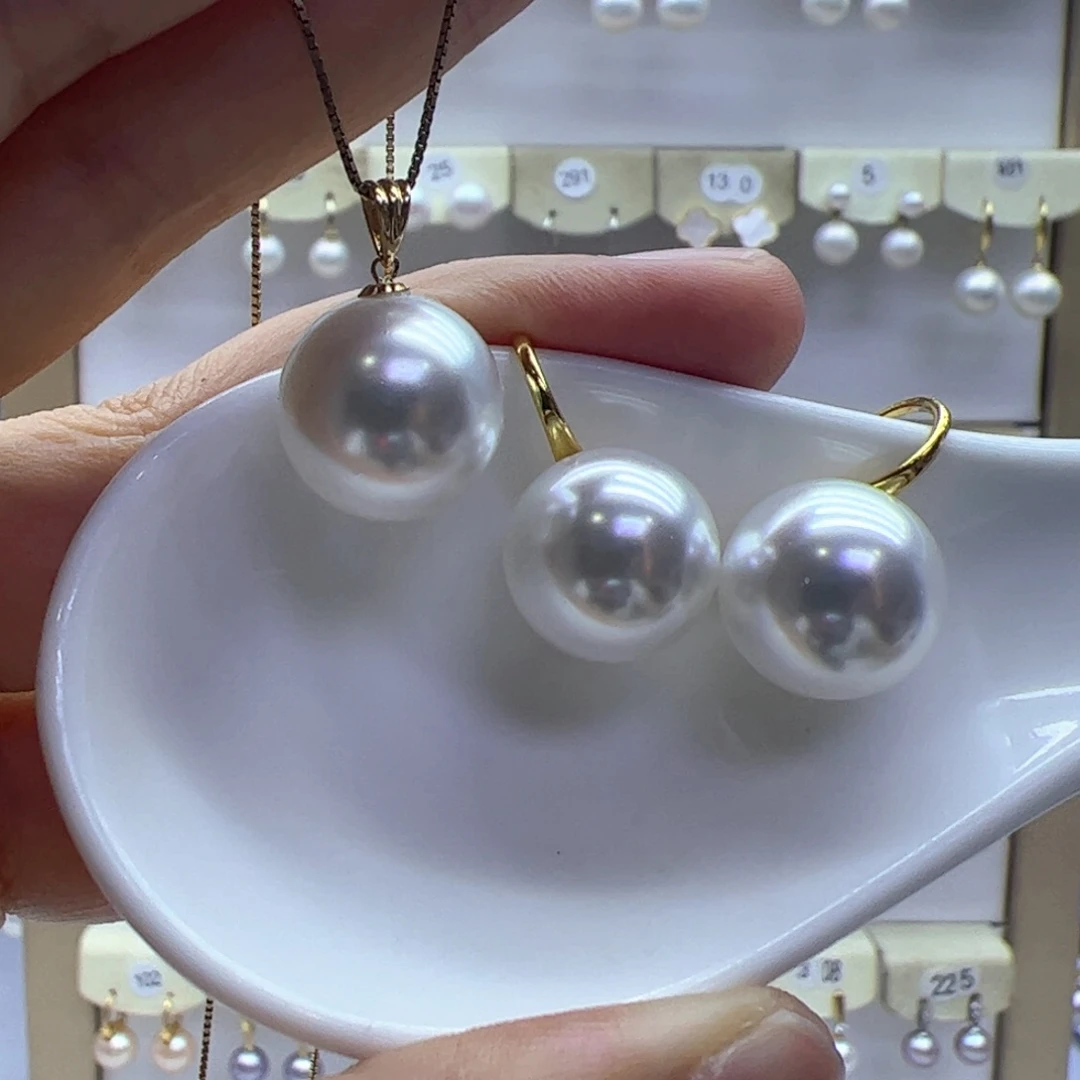 淡水珍珠18K金镶嵌吊坠(赠链)