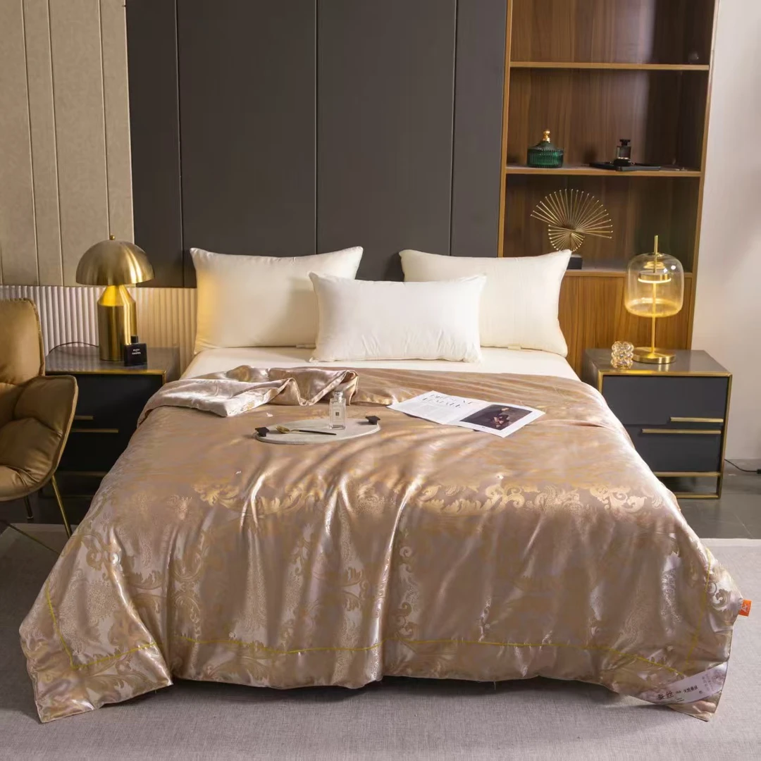 重工提花刺绣蚕丝被【红总】