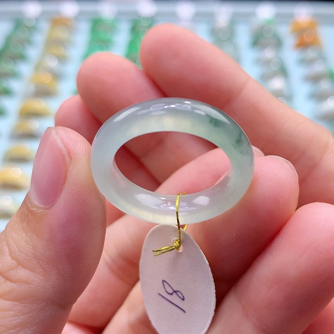 未镶嵌戒指翡翠18圈