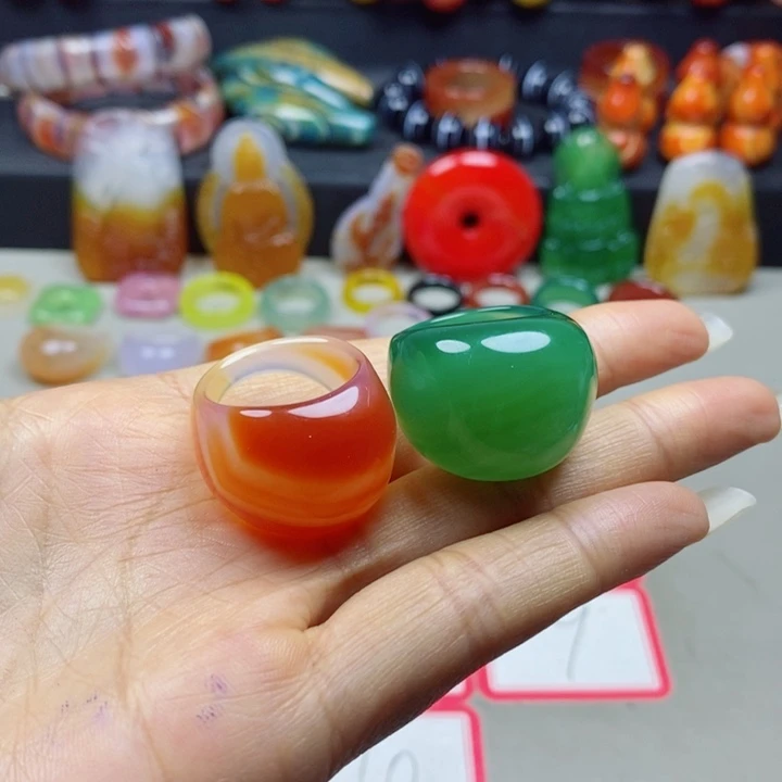 未镶嵌颈饰玛瑙/玉髓魏*珍