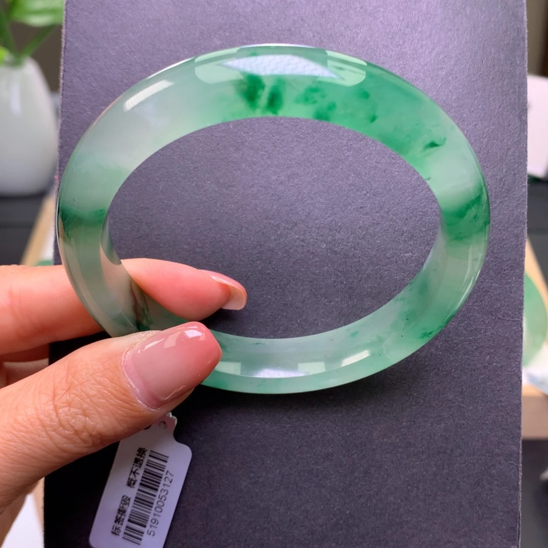 石英质玉（非洲翠）未镶嵌手镯6162冰飘花