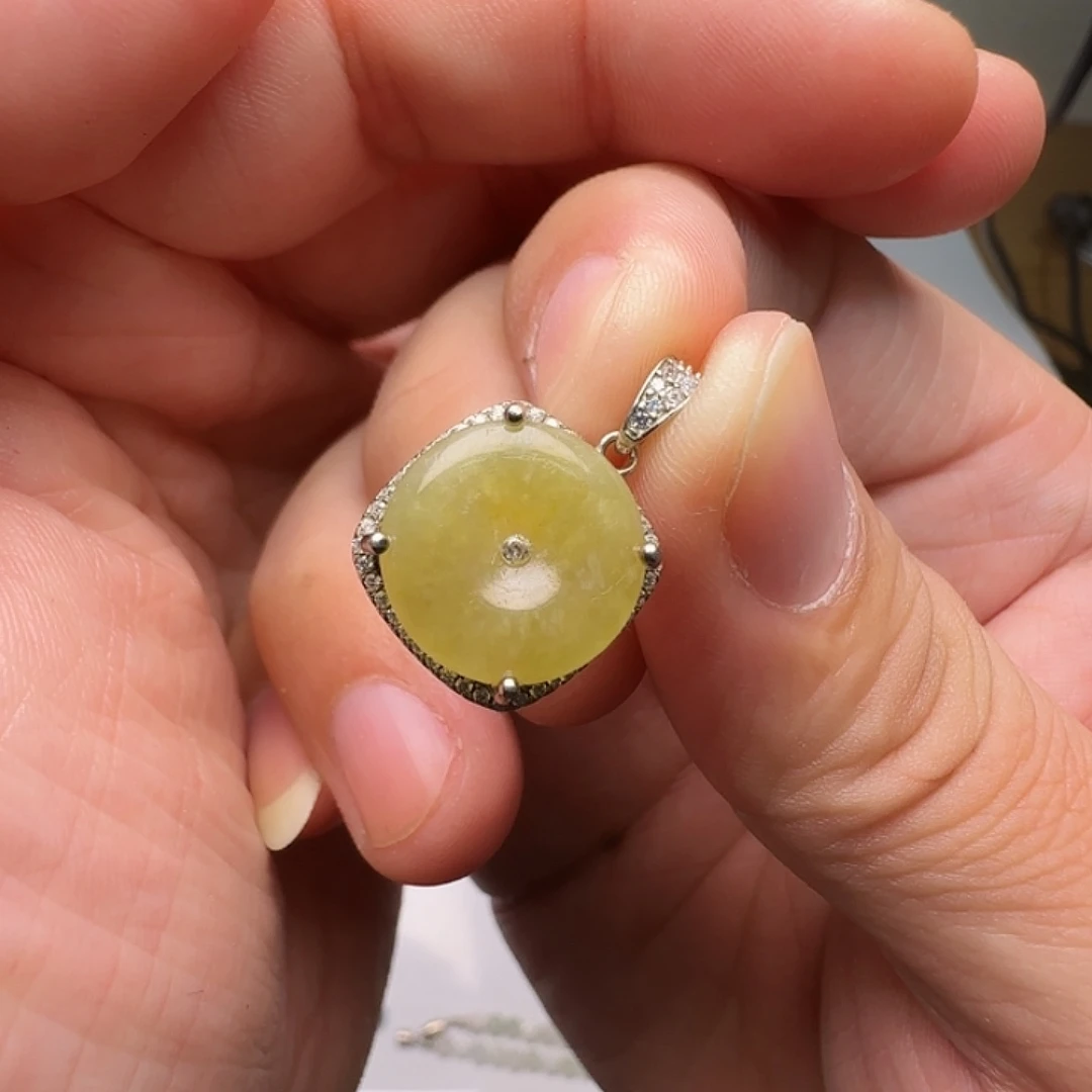 翡翠银S925镀金镶嵌颈饰