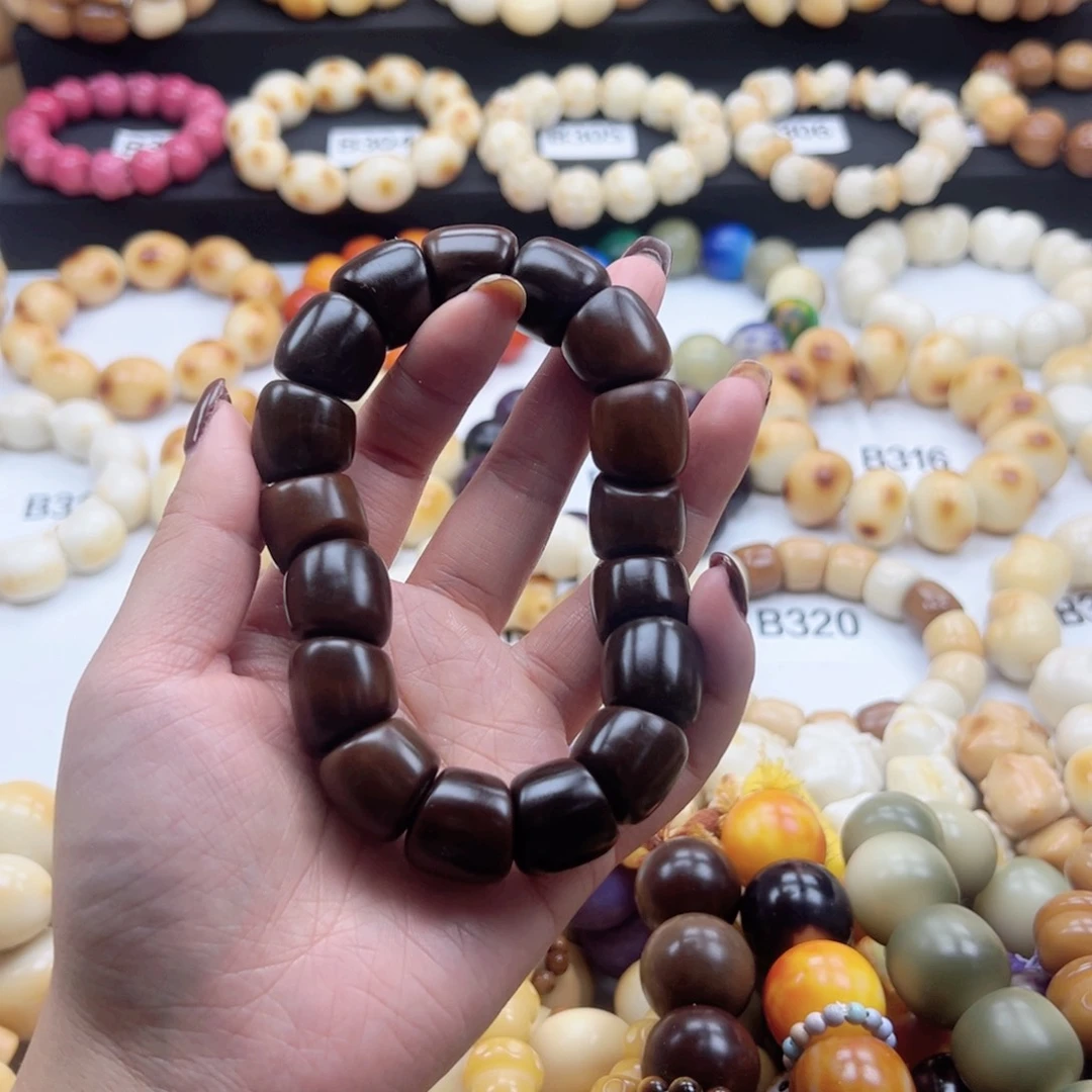 吊坠白玉菩提18卡干车干磨斜切肠