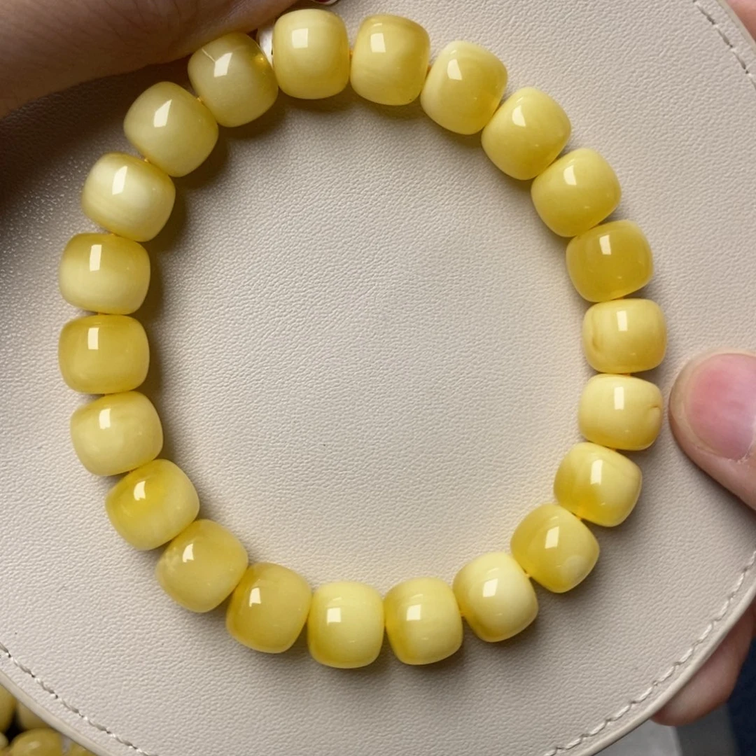 琥珀未镶嵌珠宝奇石40