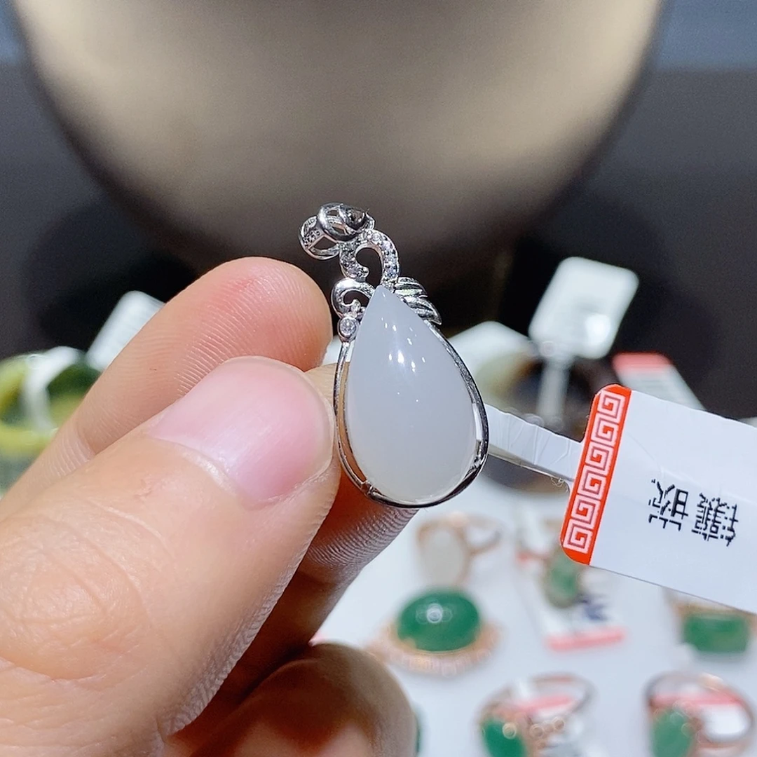 豫***瀚独山玉银S925镶嵌吊坠