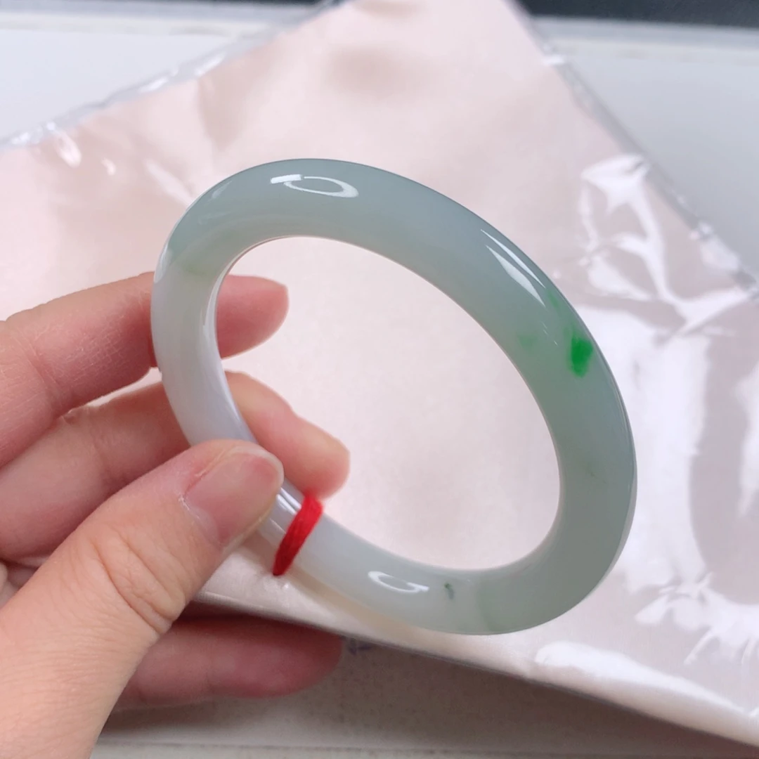 未镶嵌手镯翡翠 圆条飘阳绿③③⑧