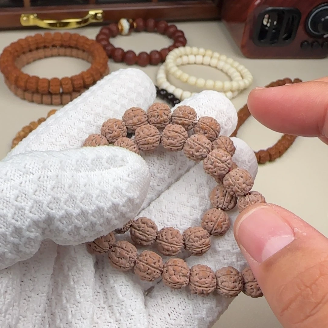 金刚菩提吊坠囚龙原桩手持