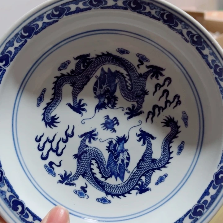 青花玲珑8寸复边盘双龙戏珠