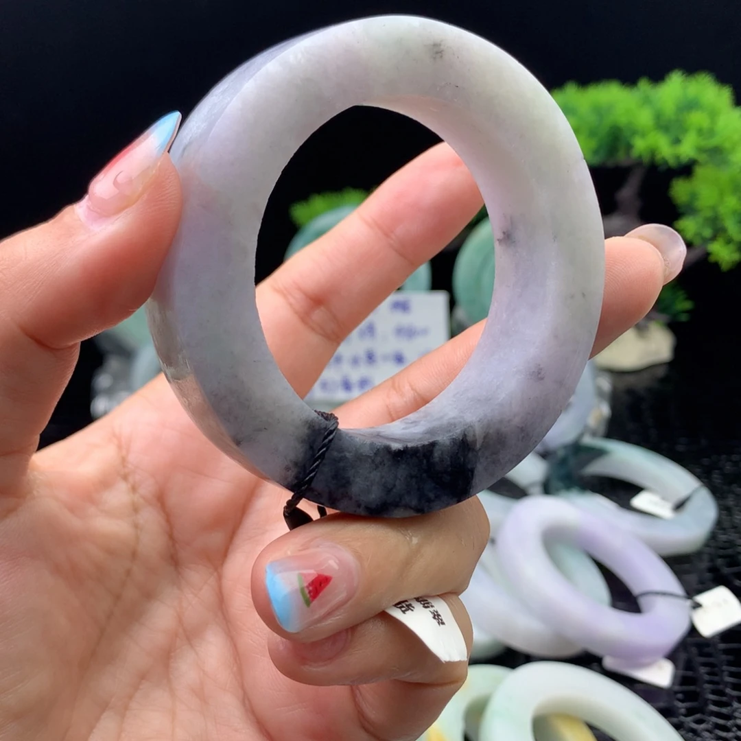 玉***姐未镶嵌纯天然A货翡翠定制翡翠