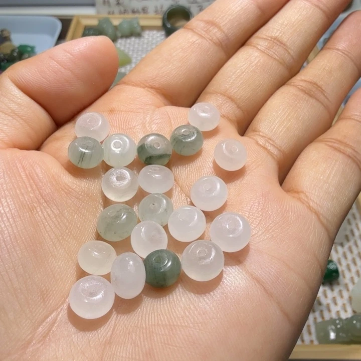 和田玉未镶嵌珠宝半成品