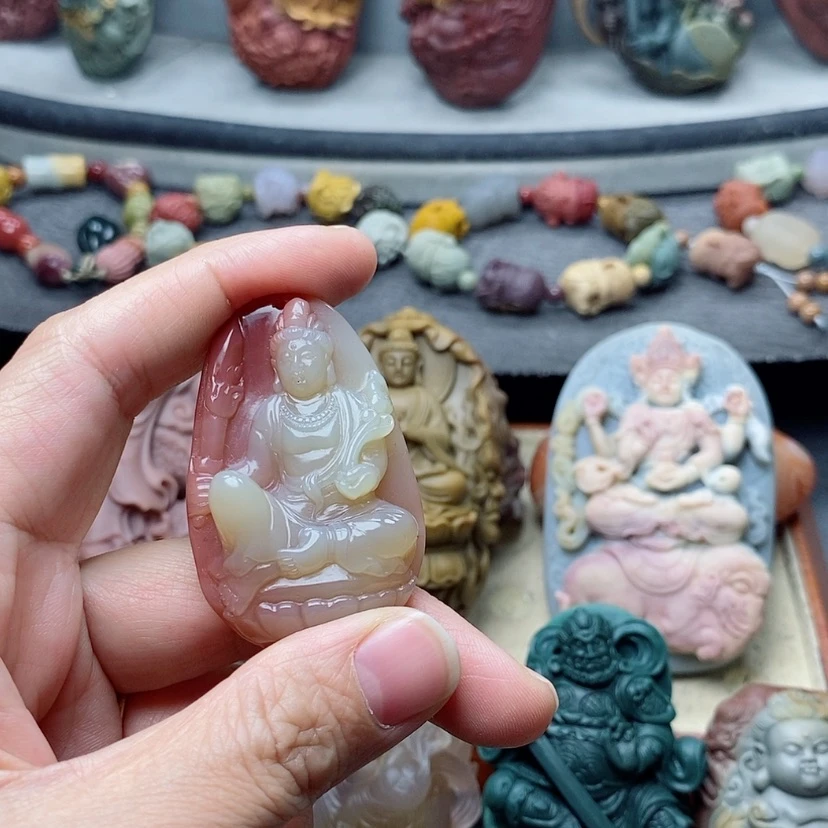 【闪购商品】定制石英质玉吊坠未镶嵌