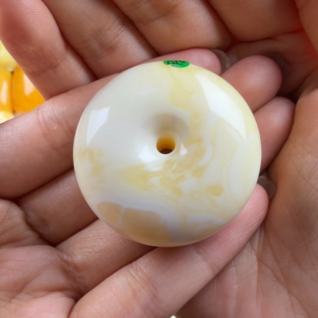 琥珀未镶嵌颈饰纯天然琥珀蜜蜡无优化