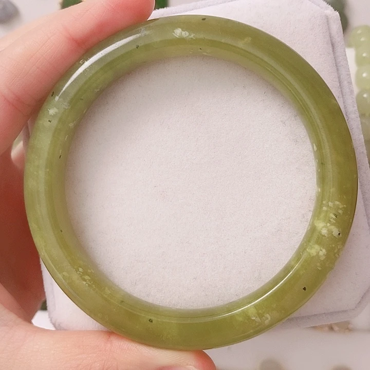 蛇纹石玉未镶嵌手镯圈口63