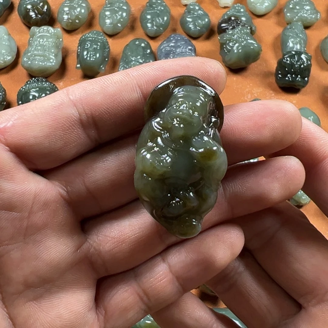 楚***原和田玉（糖玉）未镶嵌颈饰