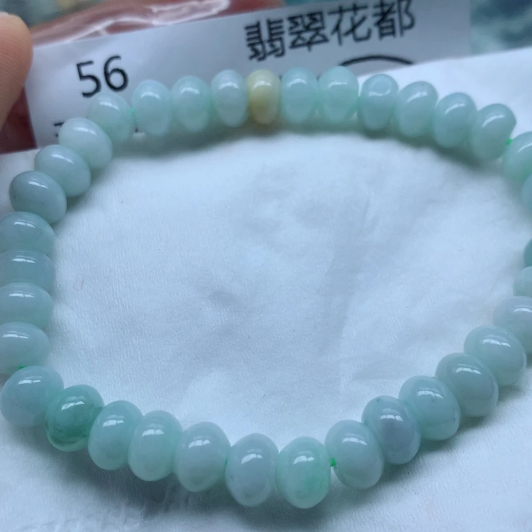 翡翠颈饰未镶嵌手串