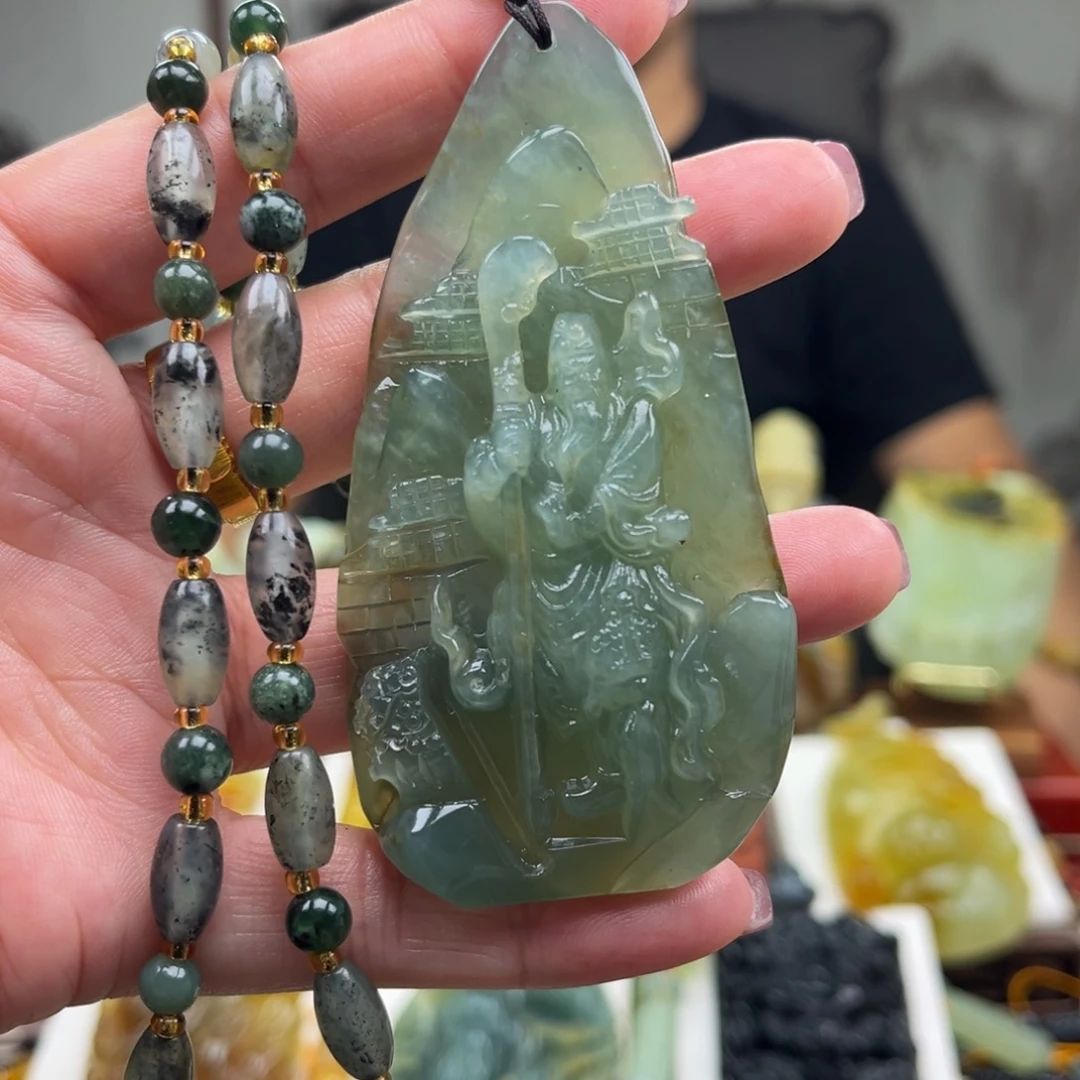 蛇纹石玉未镶嵌颈饰挂件