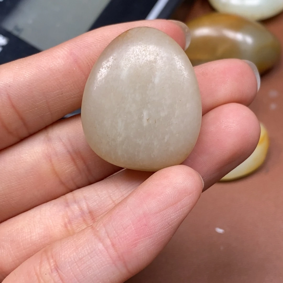 和田玉（糖玉）未镶嵌挂件