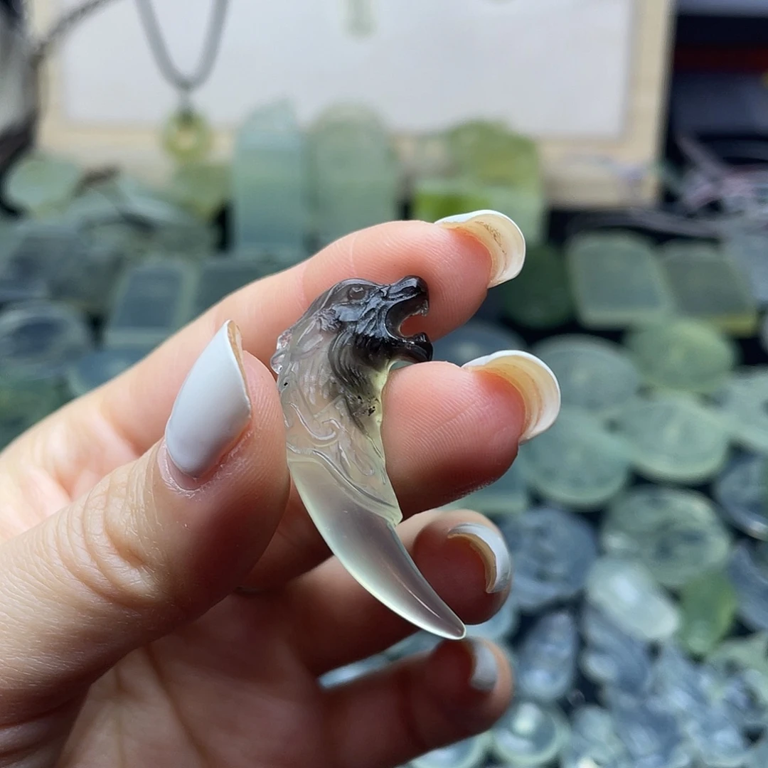 岫玉未镶嵌项圈狼牙