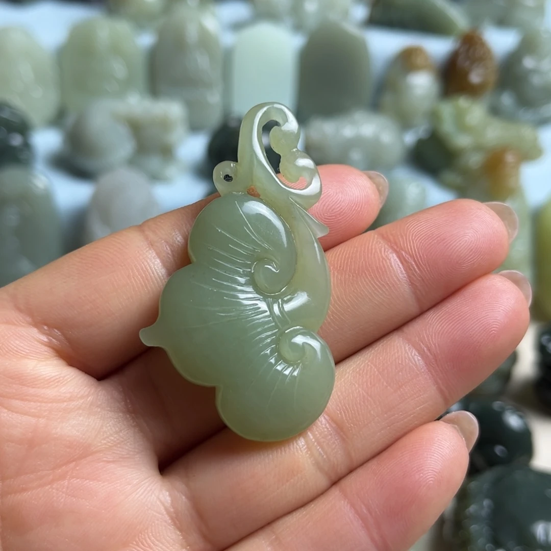 和田玉未镶嵌挂件