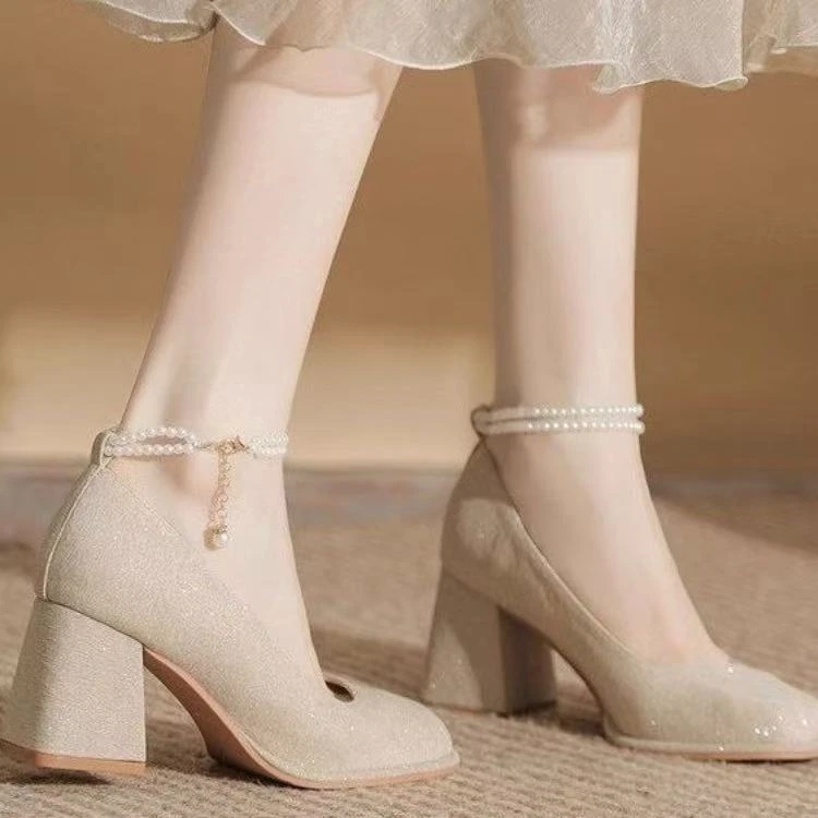 千金鞋子名媛风，高跟鞋女不累脚高级感，小众百搭方头珍珠裸色单鞋