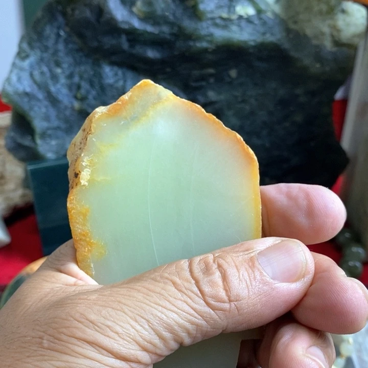 名***哥未镶嵌和田玉（糖玉）珠宝奇石