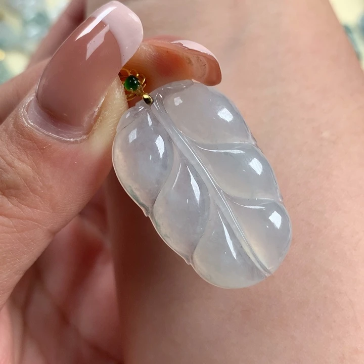 翡翠颈饰18K金镶嵌叶子