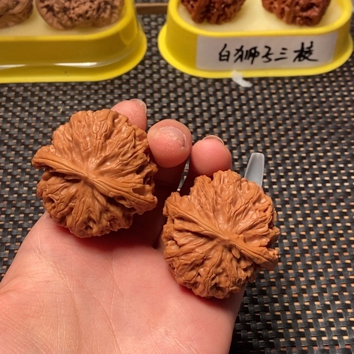 文玩核桃吊坠44苹果园