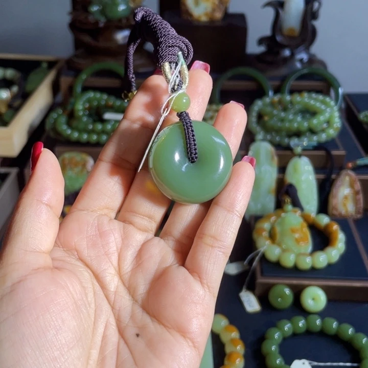 风***云颈饰未镶嵌和田玉