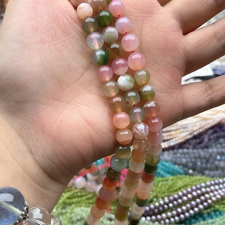 未镶嵌玛瑙/玉髓珠宝半成品一条8mm左右彩盐源玛瑙
