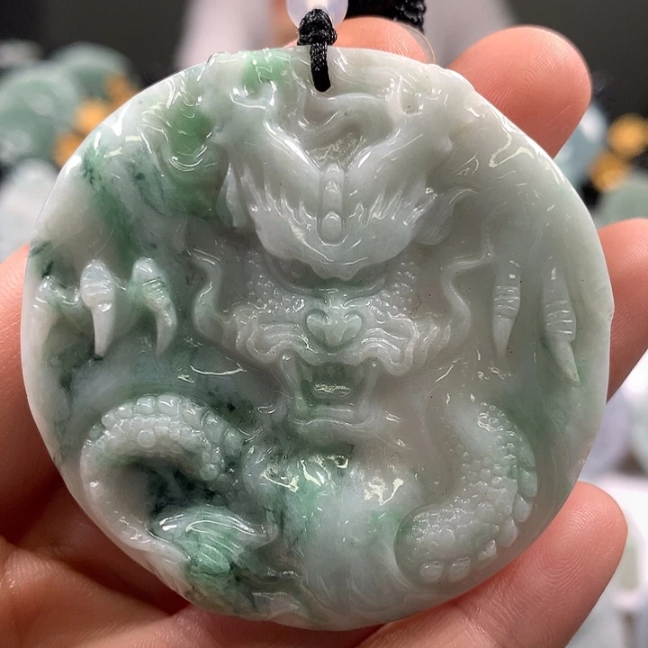 翡翠未镶嵌颈饰龙行天下福利有棉感微瑕