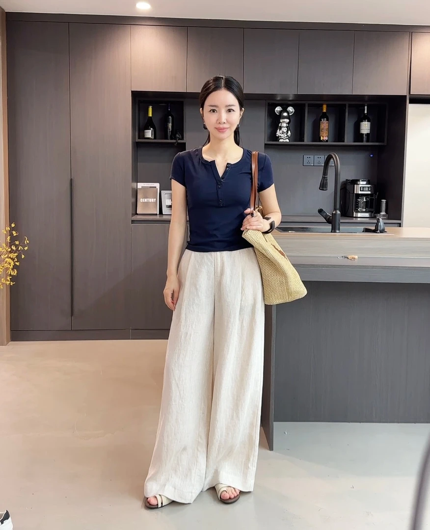 鑫燃KIKI 【氧气面膜T】百搭显瘦好看正肩V领T P25900 PPT