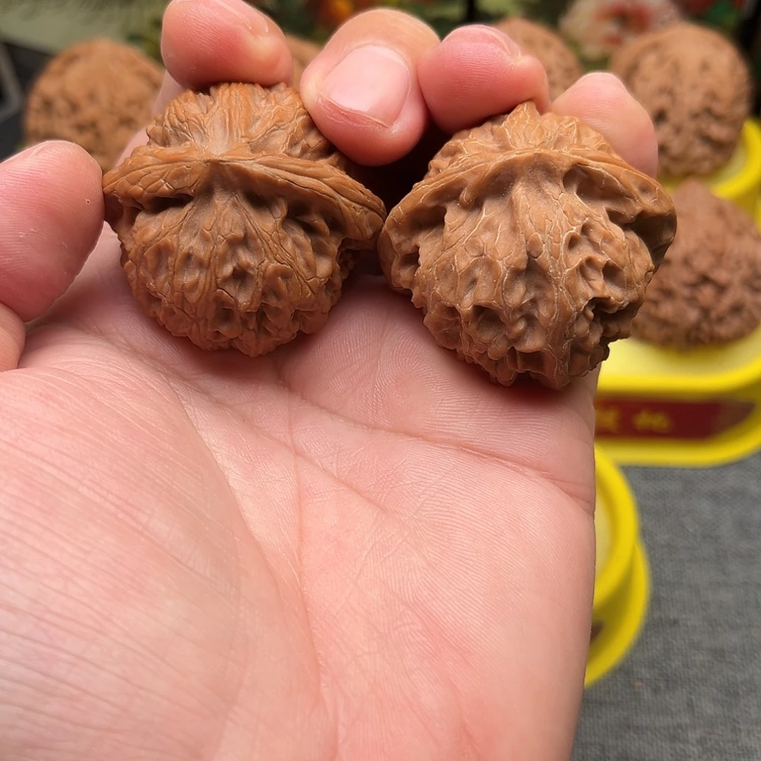 猴头核桃吊坠宫灯