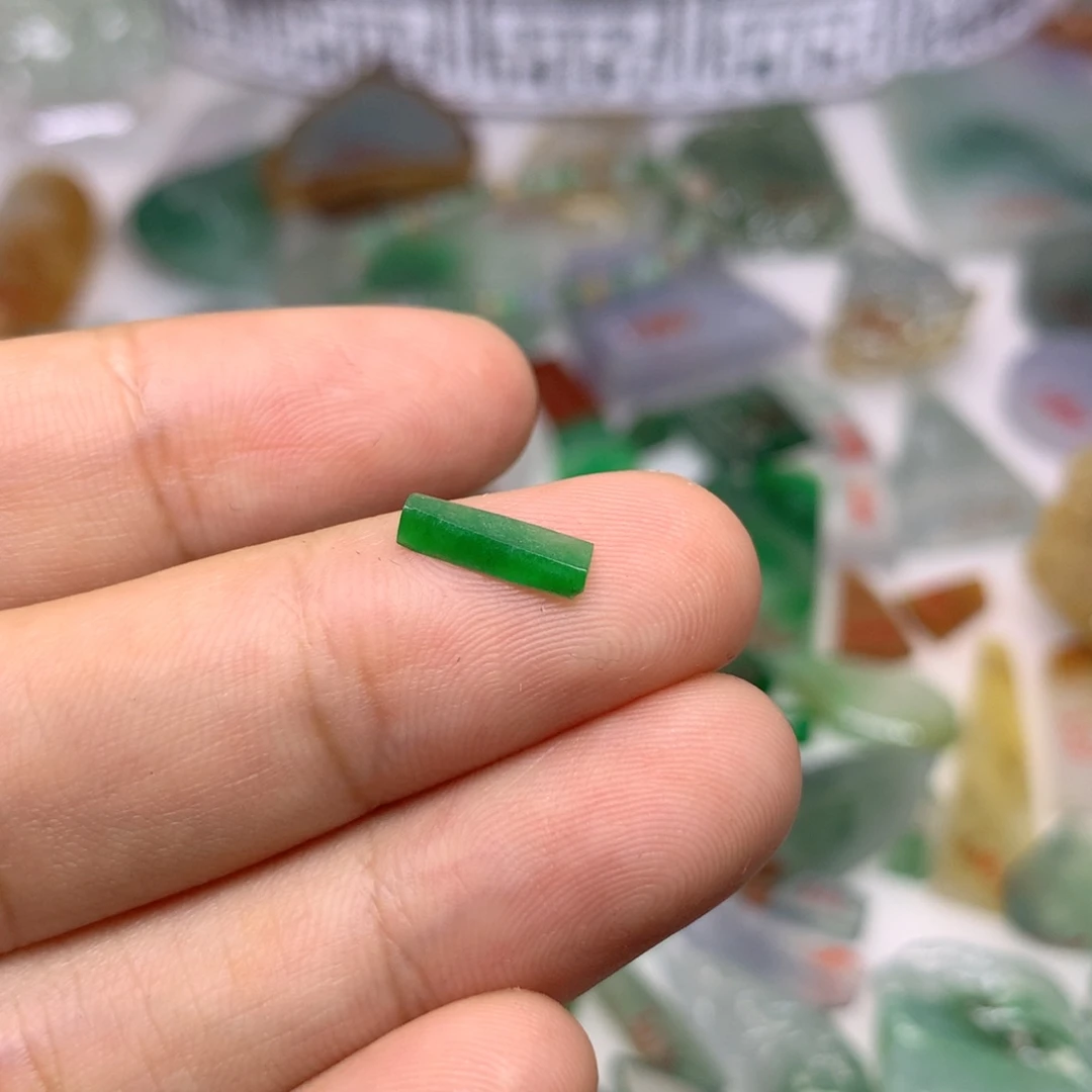 定制翡翠未镶嵌天然翡翠定制