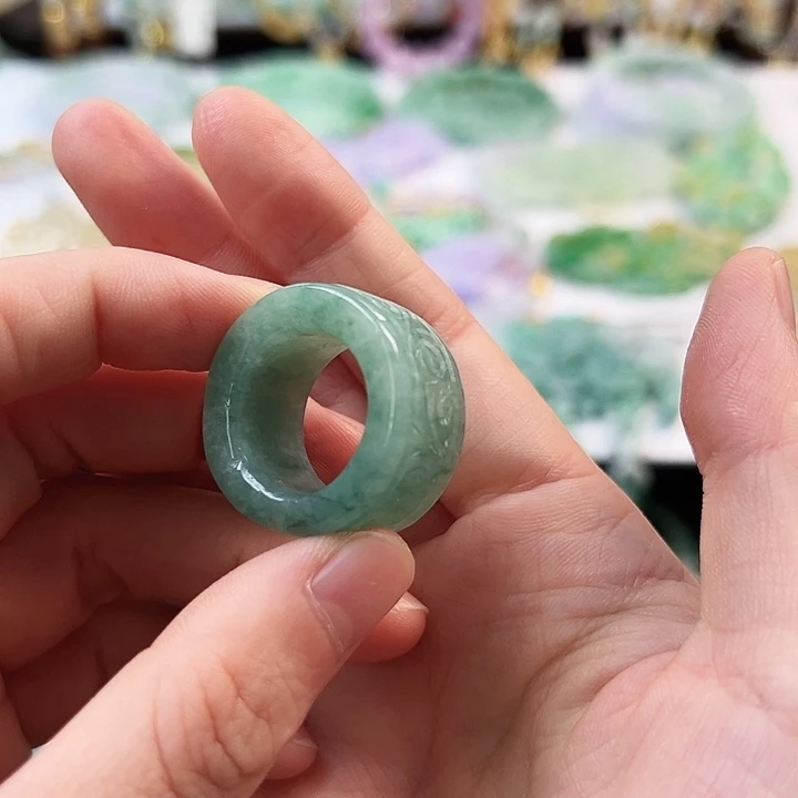 翡翠戒指未镶嵌戒指