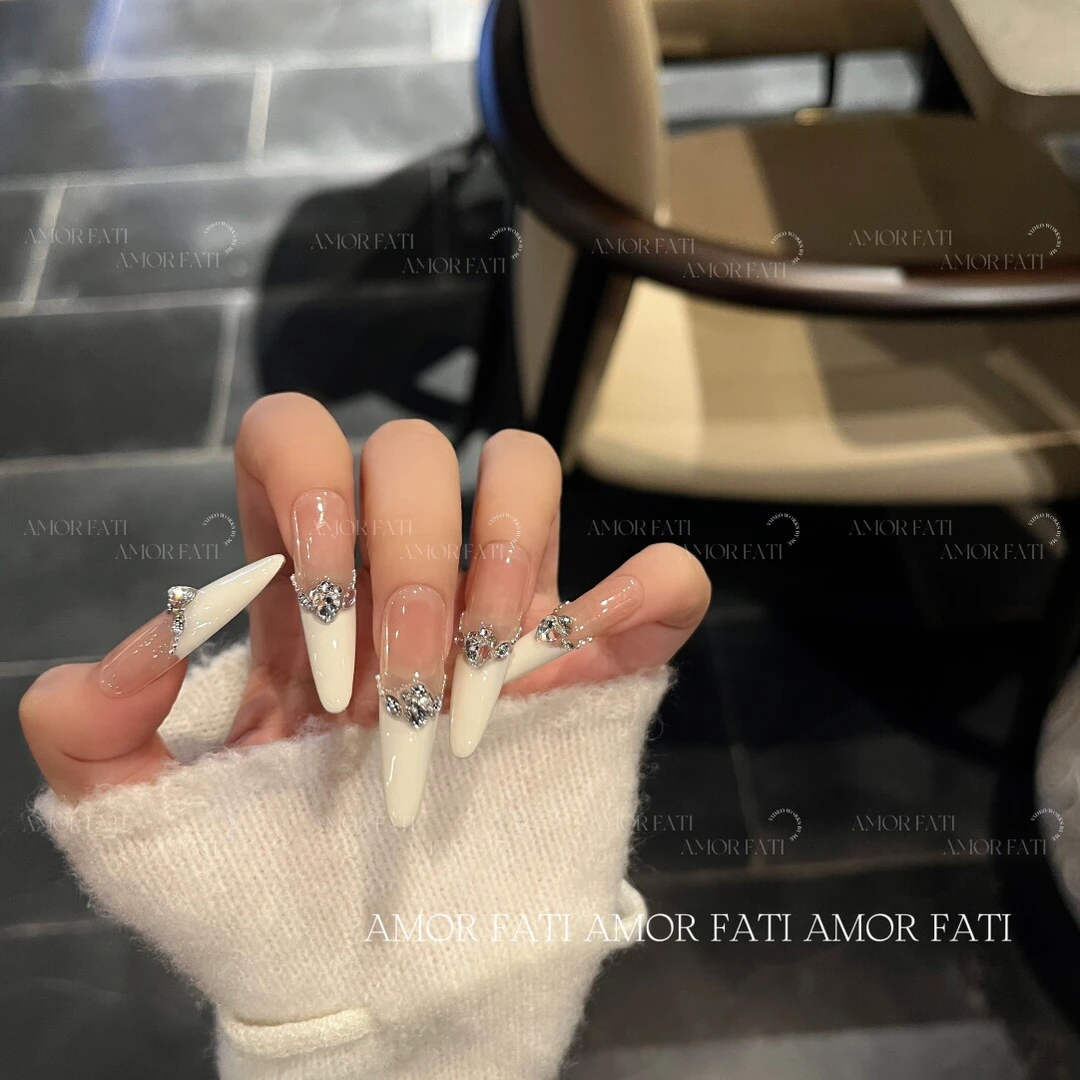 原创【白釉茶子】纯手工温柔高级感法法式秋冬短款穿戴美甲穿戴甲片