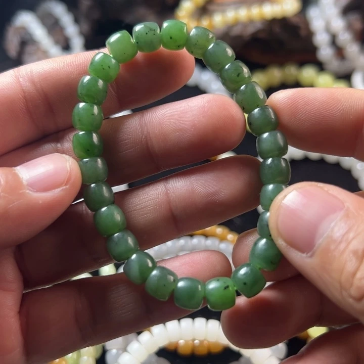 和田玉未镶嵌手串