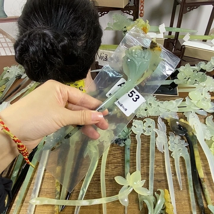 蛇纹石玉未镶嵌发饰