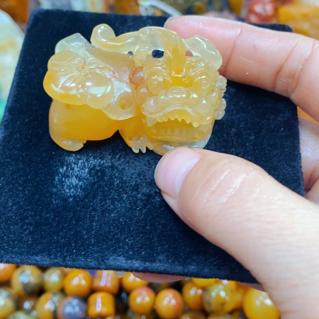 未镶嵌石英质玉（黄龙玉）吊坠(不含链)