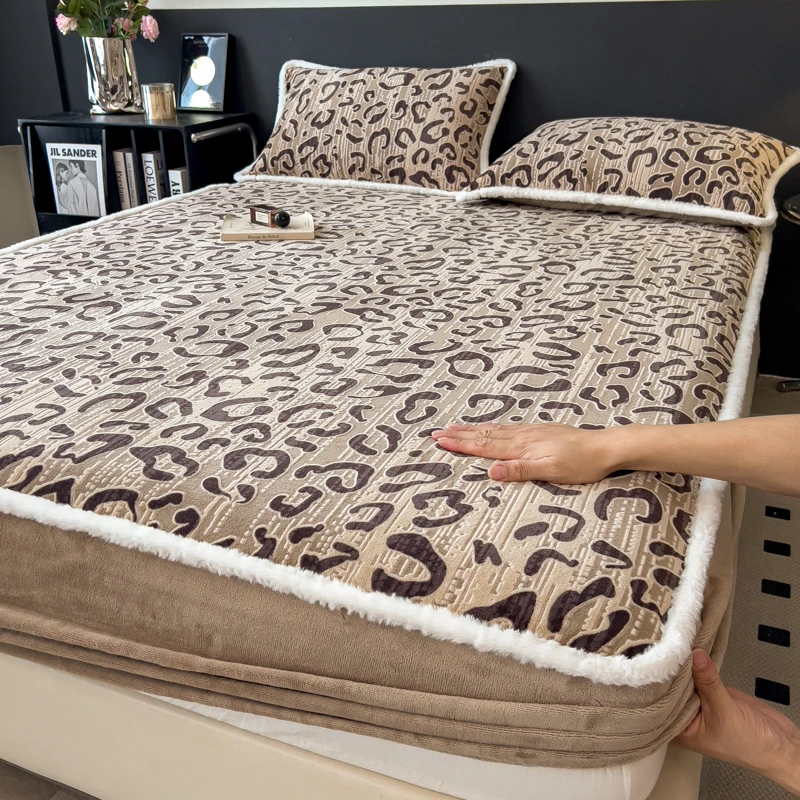 加绒防滑加厚床笠保护罩隔脏床垫罩保护套家用床罩牛奶绒防尘罩