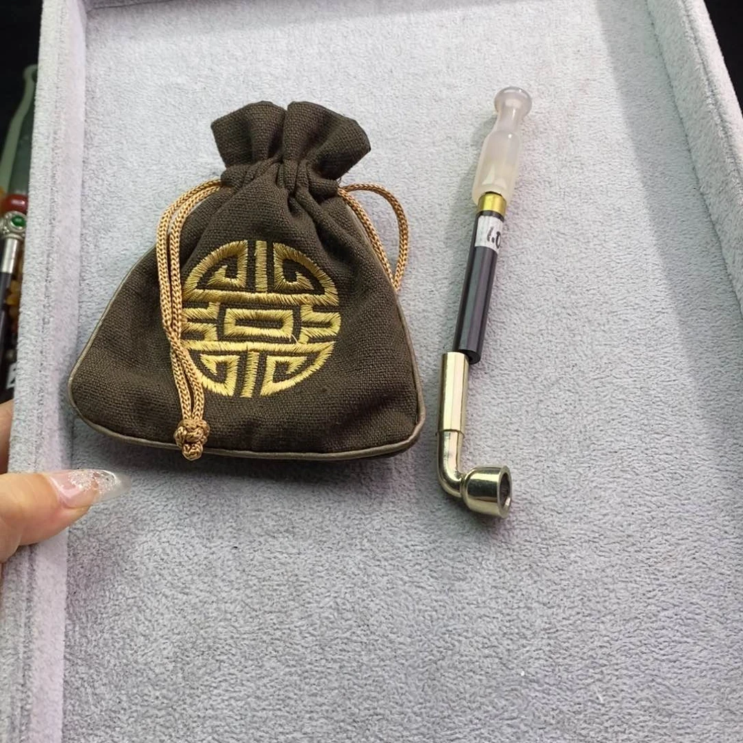 横***哥手艺人小陈旱烟袋