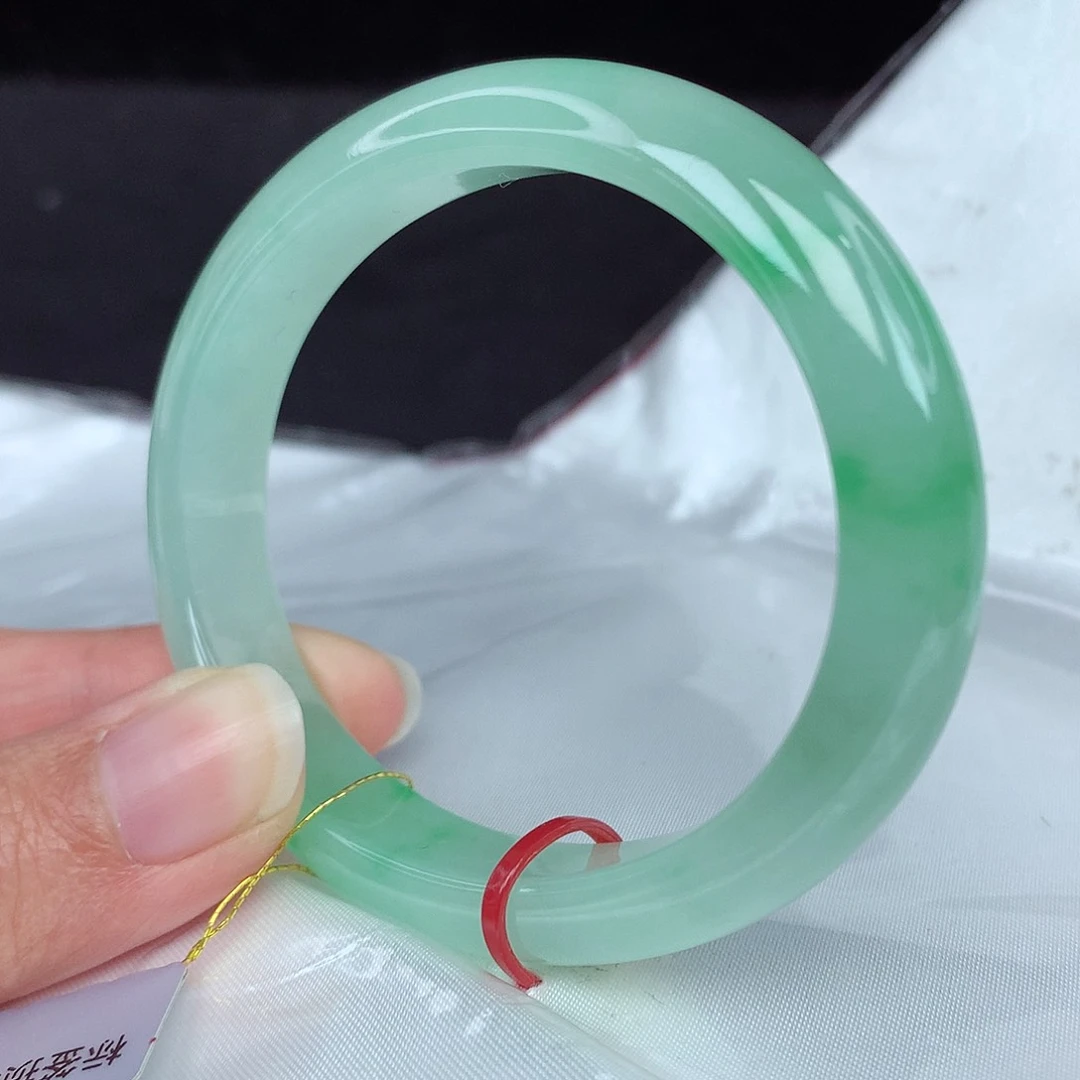 翡翠手镯未镶嵌55圈3928贵妃