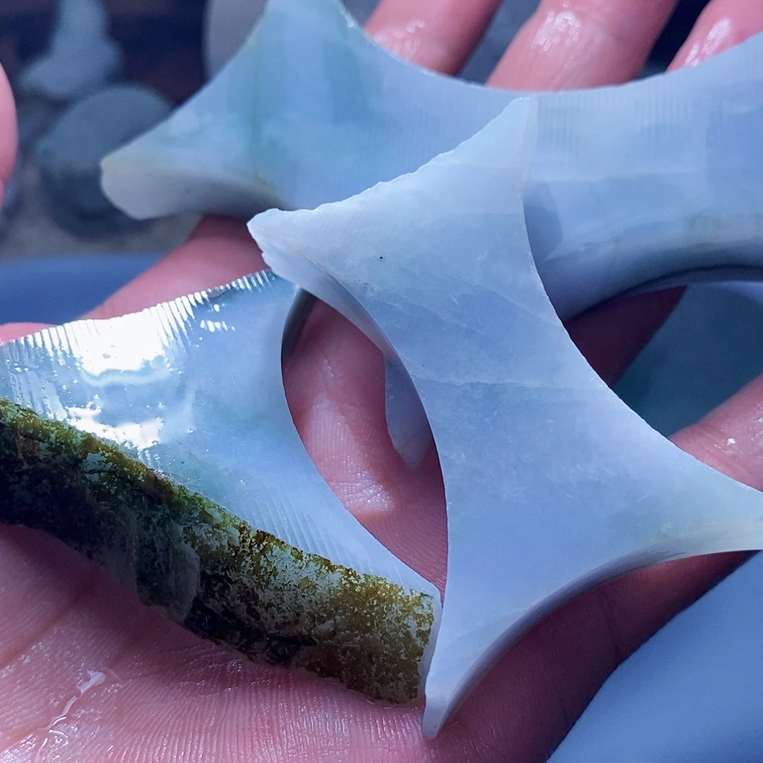 翡翠未镶嵌颈饰588