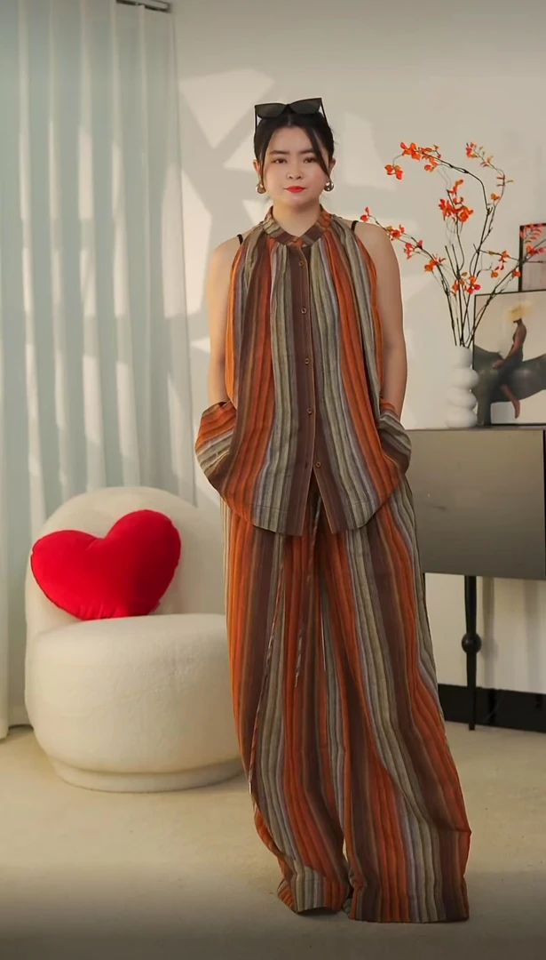 新款2025春夏度假风无袖挖肩衬衫高腰阔腿裤时尚套装